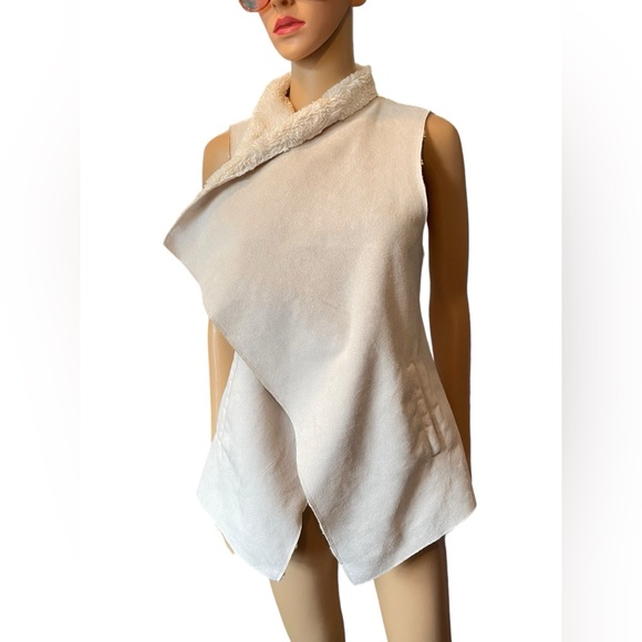 Marc New York Andrew Mark Cream Faux Fur Neutral Open Face Soft Luxe Vest - Picture 4 of 11